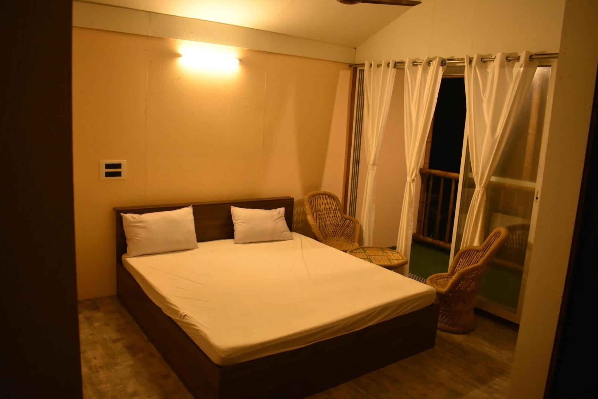 Chivarin Resorts Малван Номер фото